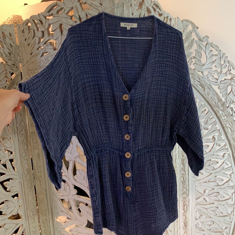 Size M Ripcurl romper - Picture 2 of 6